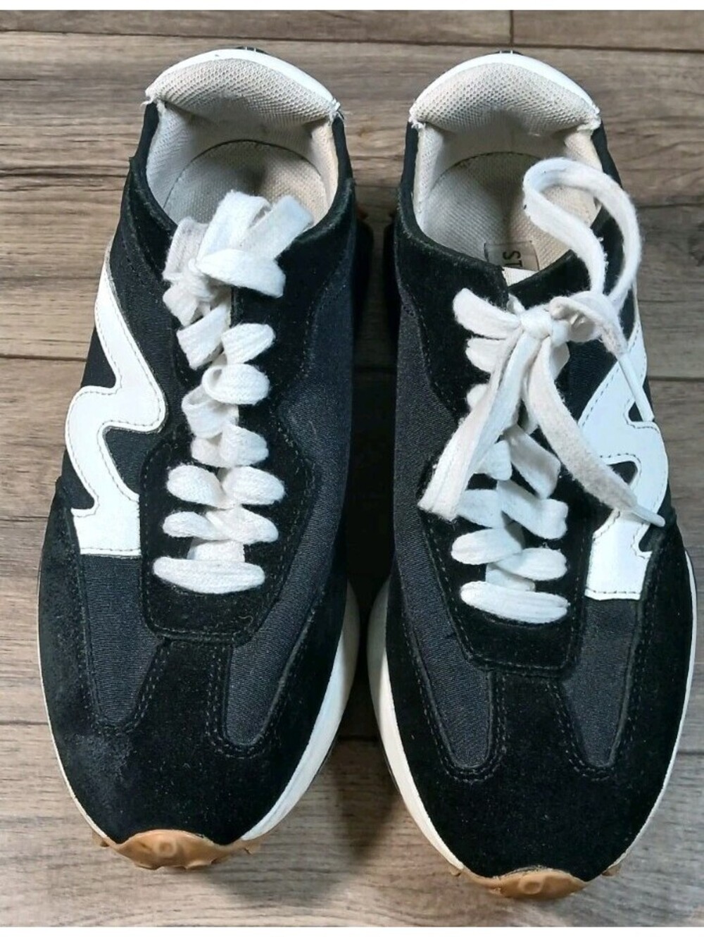 Women's Steve Madden Campo Retro Lace-Up Jogger Sneakers Black Size 7.5M